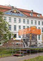 Installation Außenausstellung 2020 vor Historischem Waisenhaus