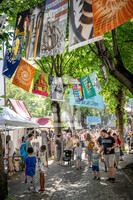 Atmosphäre im Lindenhof zum Lindenblütenfest