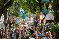 Atmosphäre im Lindenhof zum Lindenblütenfest