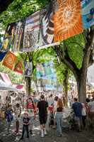 Atmosphäre im Lindenhof zum Lindenblütenfest