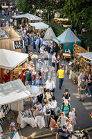 Blick auf den historischen Markt zum Lindenblütenfest