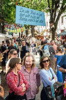 Atmosphäre im Lindenhof zum Lindenblütenfest