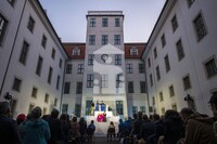 Puppentheateraufführung im Lindenhof