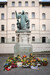 Blumen am Francke-Denkmal zur Francke-Feier 2025